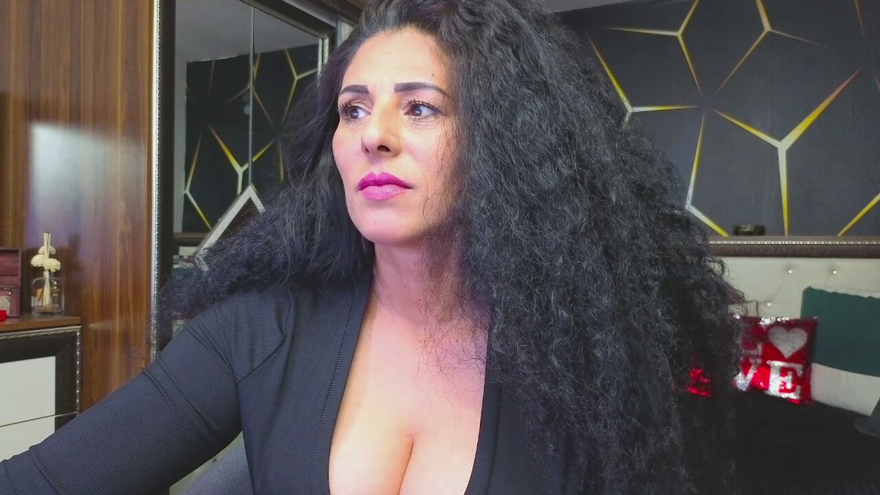Curly_Sexy