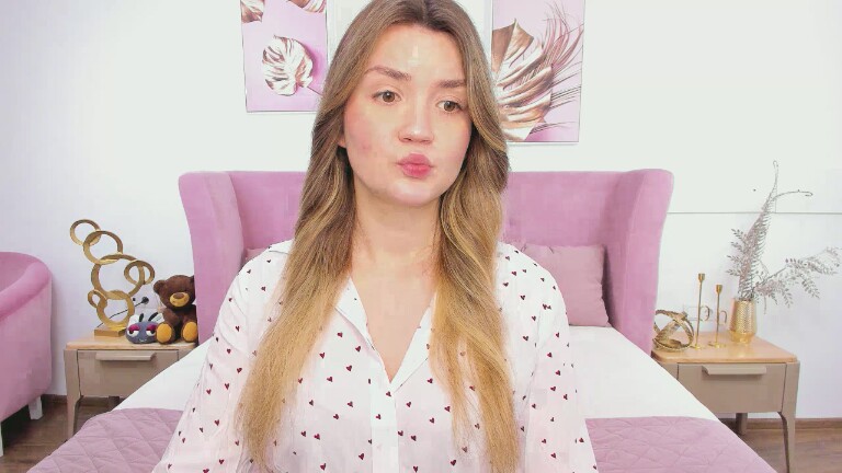 Reneswee's Streamate show and profile