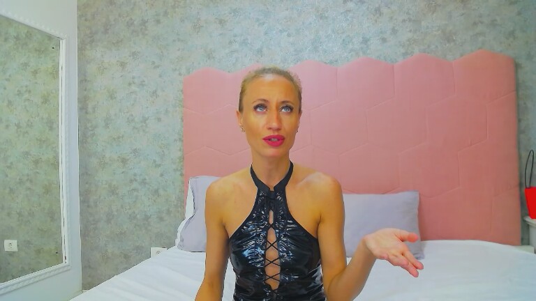 DeliaMarlow's Streamate show and profile