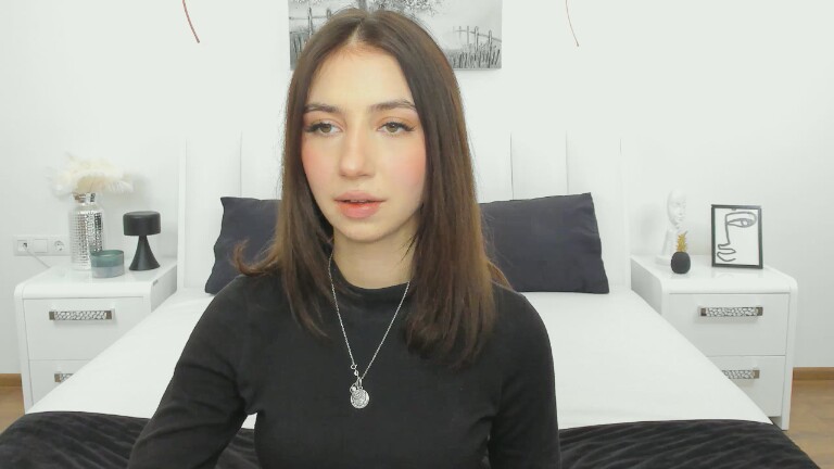 SarahTray's Streamate show and profile