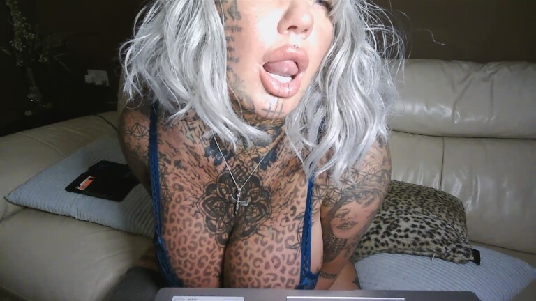 CandyApplesxXx's Streamate show and profile