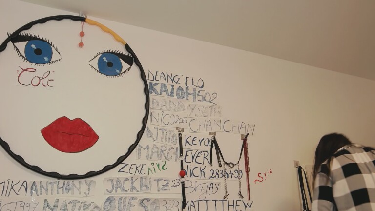 SYIA's Streamate show and profile