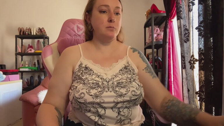 GoddessKisica's Streamate show and profile