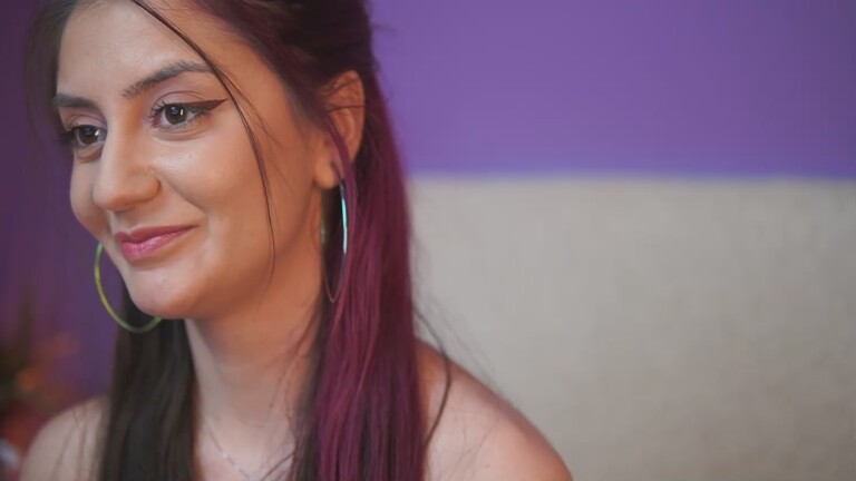 SabrinaHope's Streamate show and profile